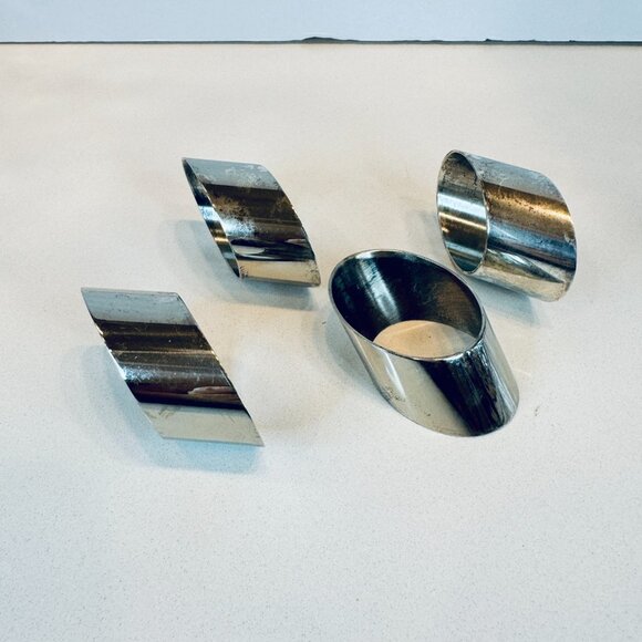 Vintage Set of 4 Silver Plated Napkin Rings - Picture 7 of 7